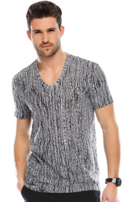 Wrinkle V-neck