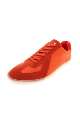 Signature Sneaker